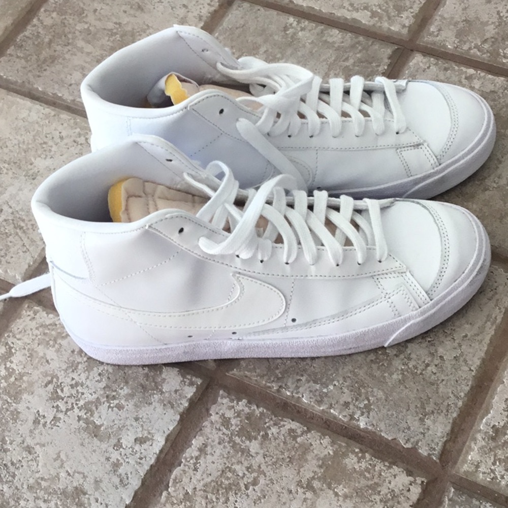White Nike Blazer high top worn once